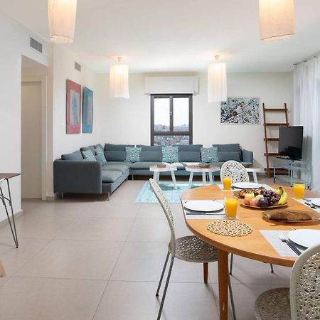 Sophisticated 3Br Penthouse In Jaffa'S Market 特拉维夫 外观 照片
